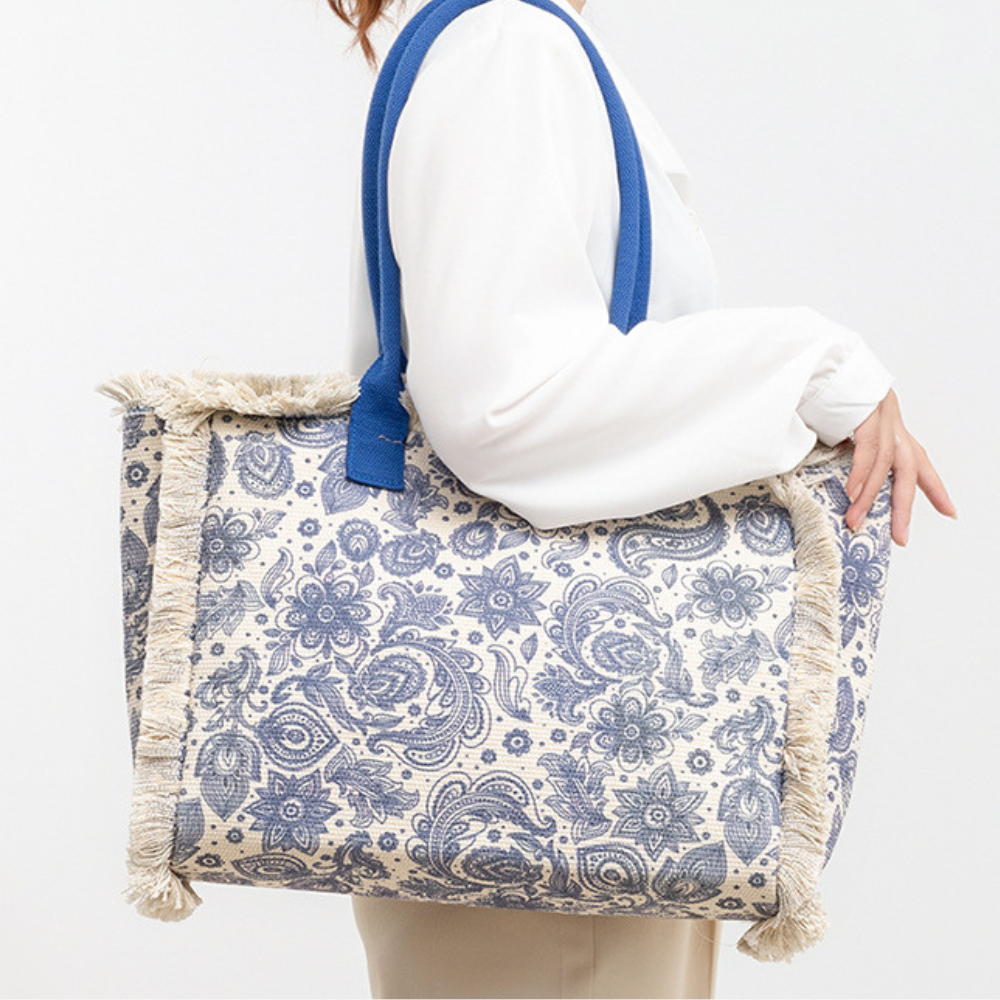 Flora | Tote Bag  - By Qivii