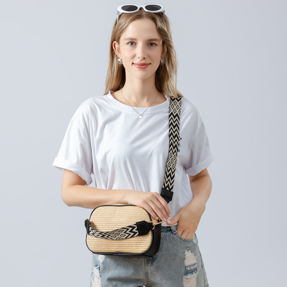 Auma | Crossbody Bag  - By Qivii