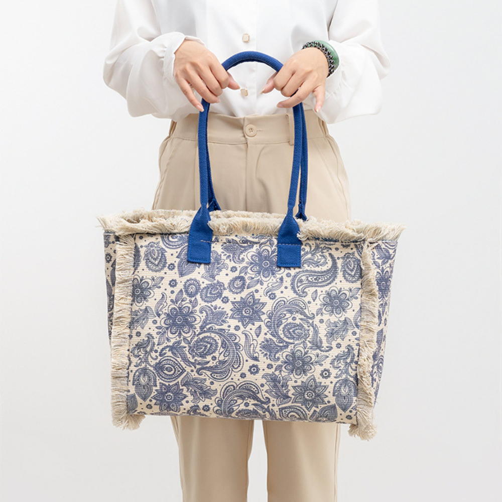 Flora | Tote Bag  - By Qivii