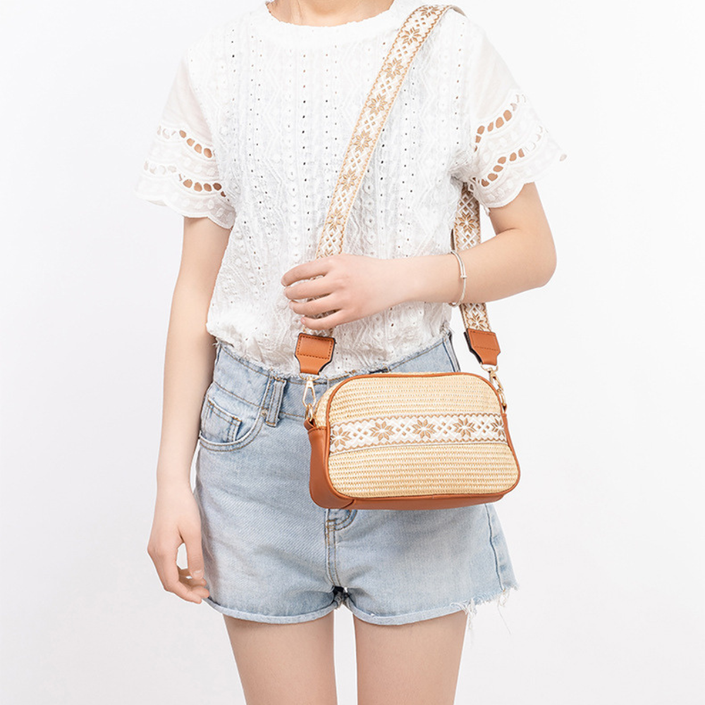 Auma | Crossbody Bag  - By Qivii