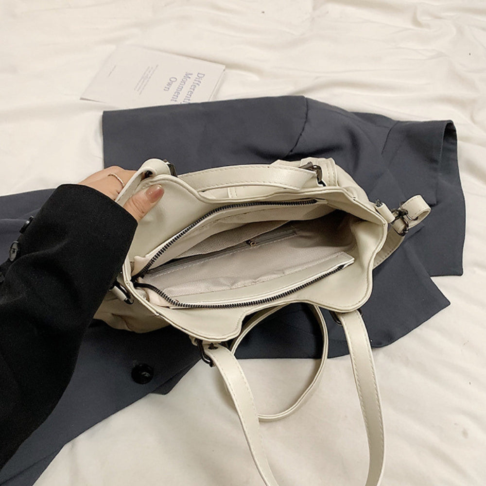 Vacca | Shoulder Bag  - By Qivii