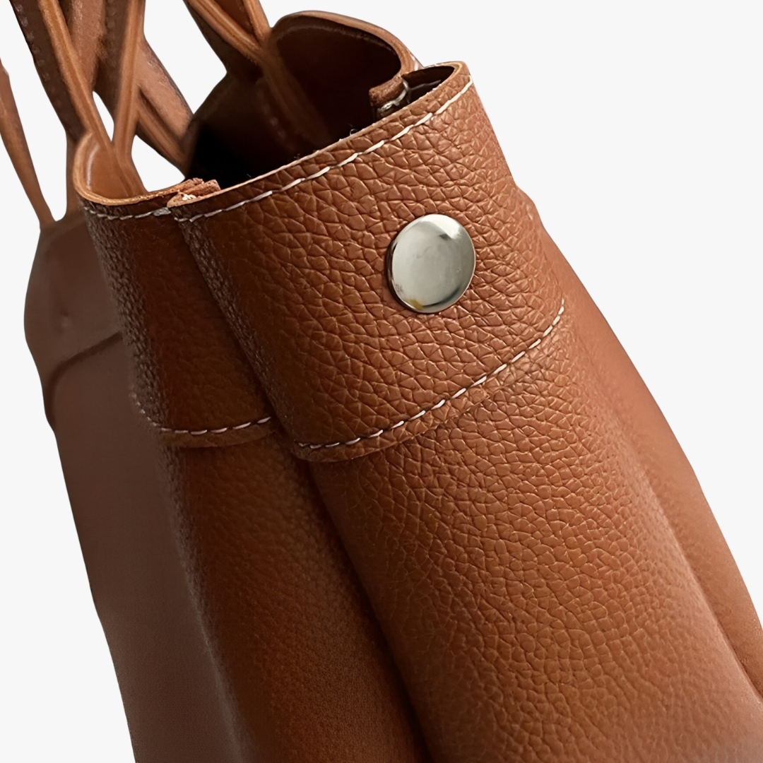 Aona | Tote Bag  - By Qivii