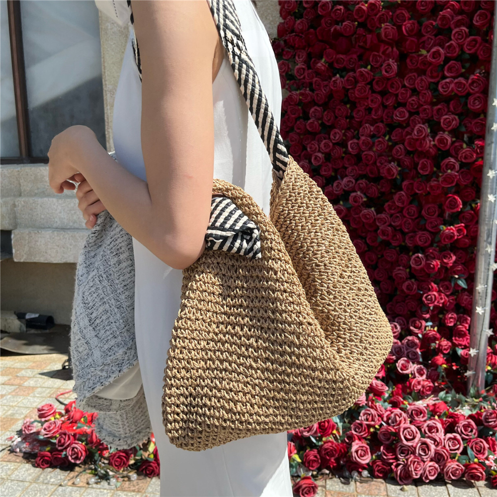 Namah | Shoulder Bag  - By Qivii