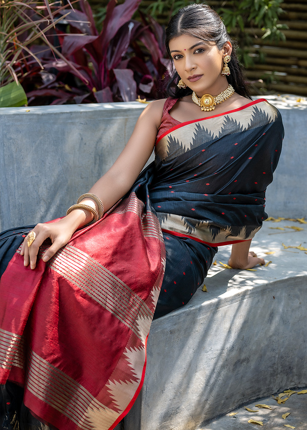 Charcoal Black Zari Woven Triangle Border Raw Silk Saree with Butti Overall - qivii