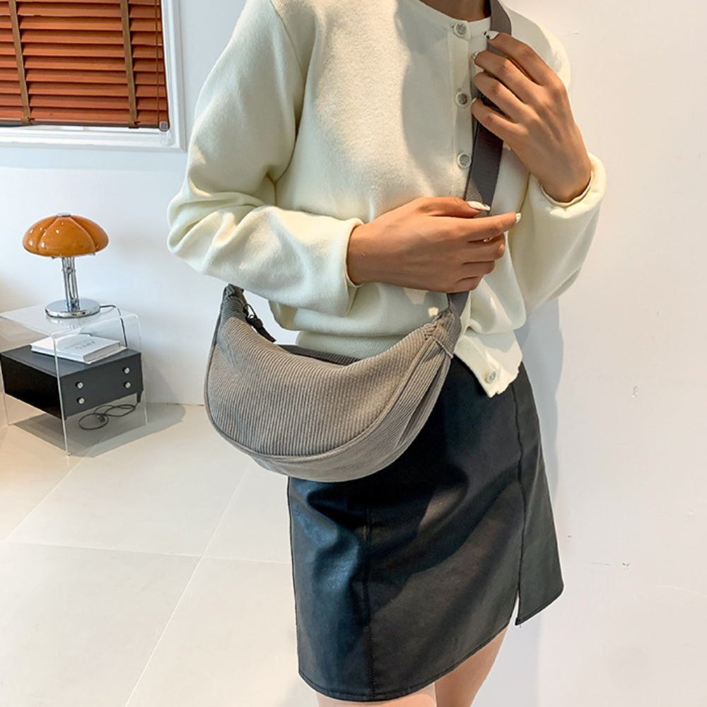 Fanna | Crossbody Belt Bag  - By Qivii