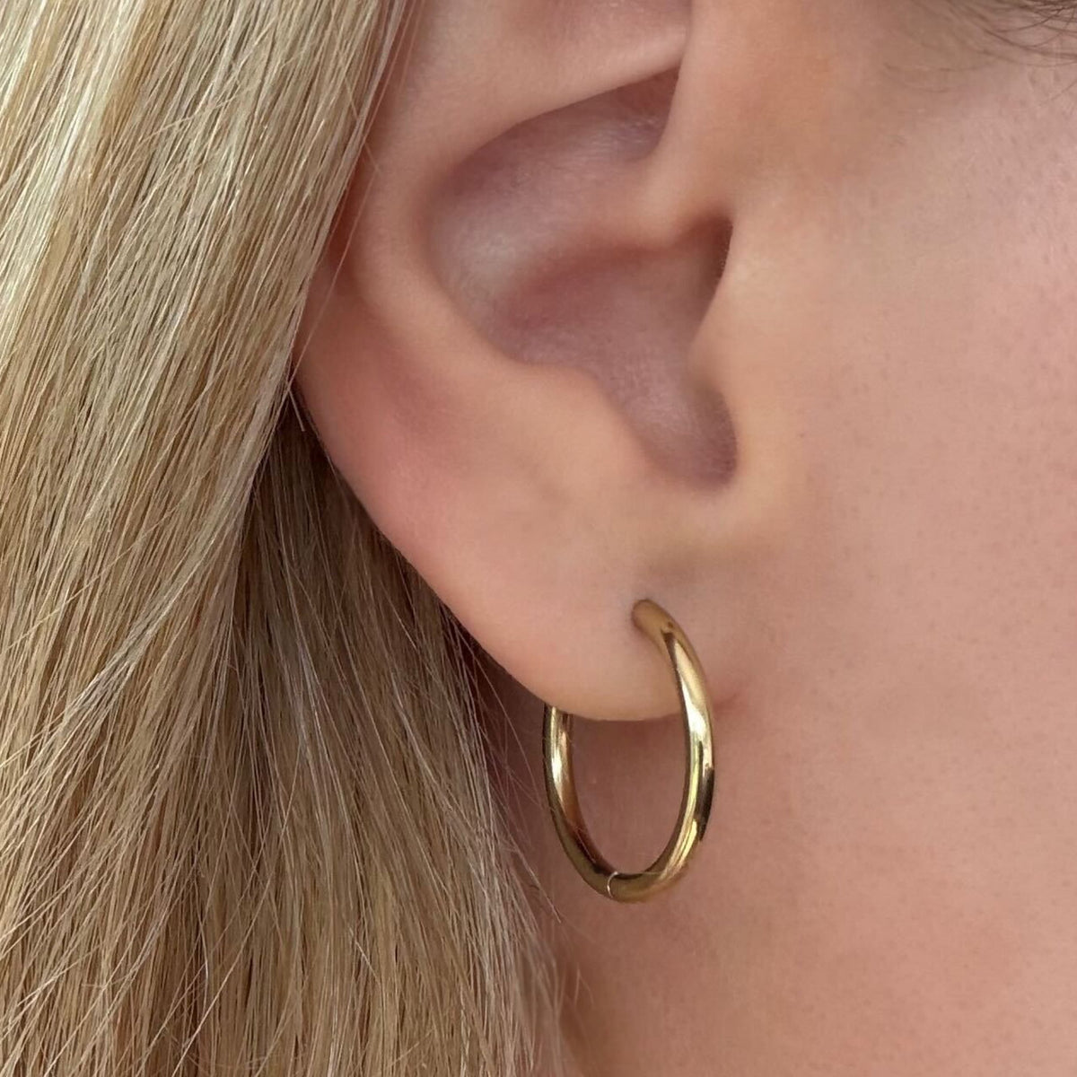 Cutie Thin Hoop Earrings