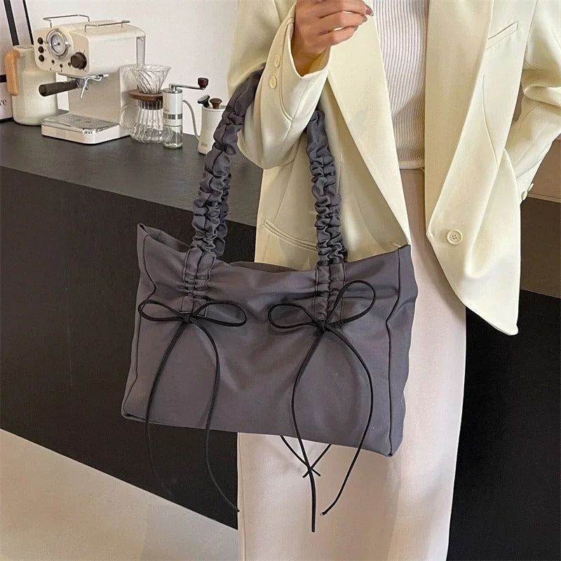 Noeda | Tote Bag  - By Qivii