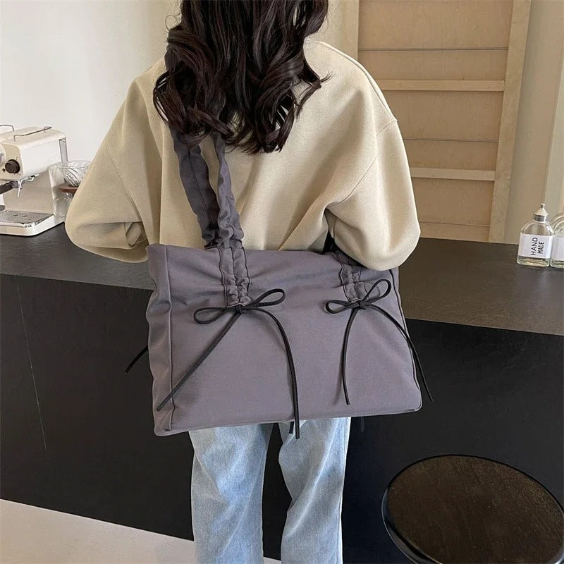 Noeda | Tote Bag  - By Qivii