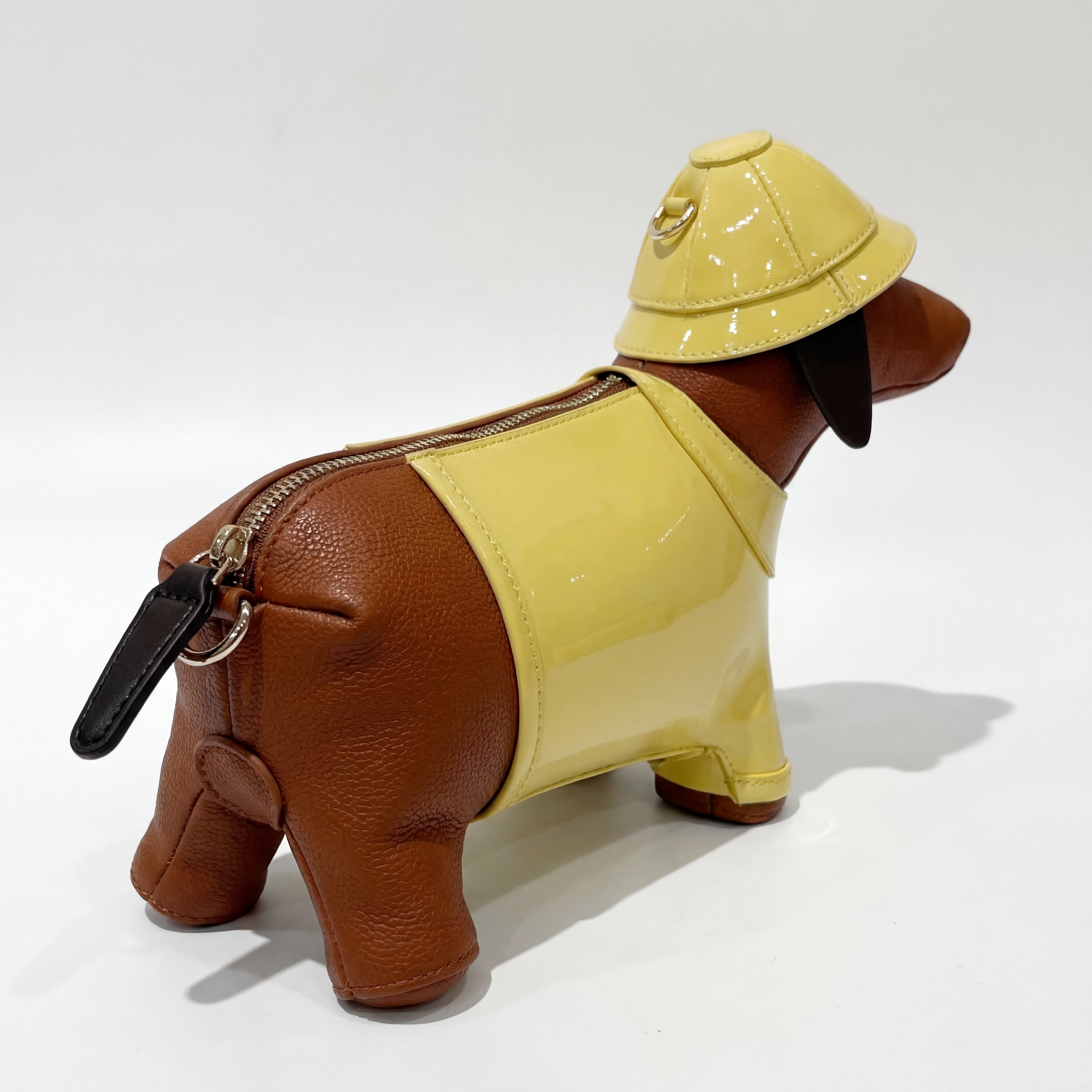 Dachshund Safari Bag in Vegan Leather  - By Qivii