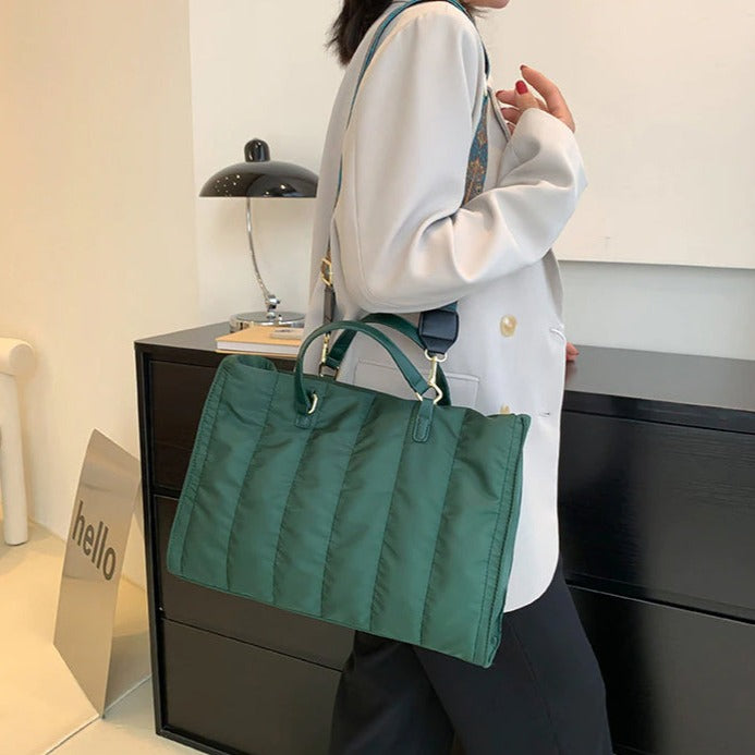 Lelah | Tote Bag  - By Qivii