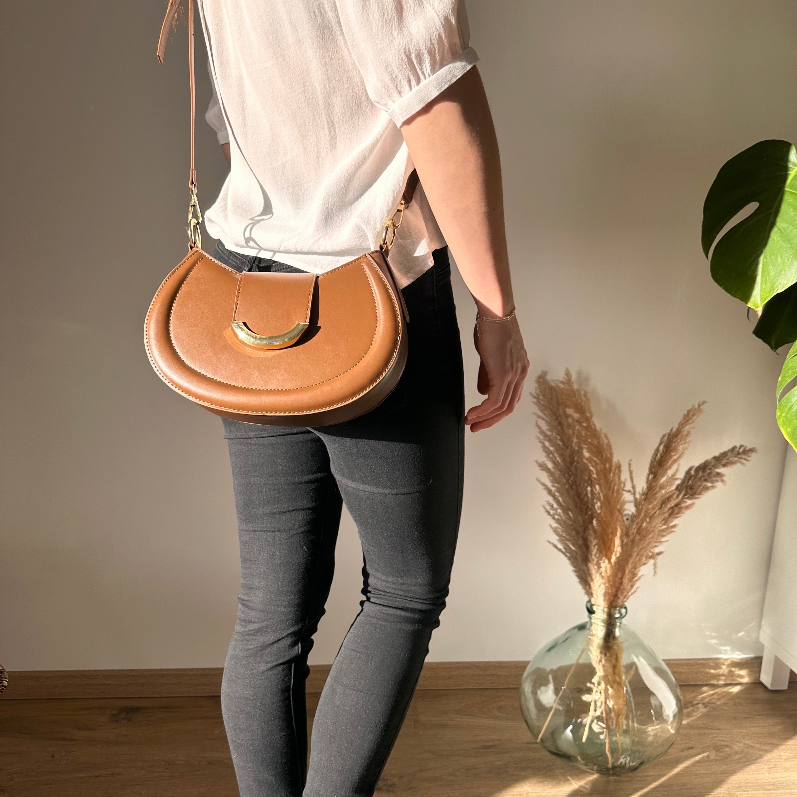 Lanna | Crossbody Bag  - By Qivii