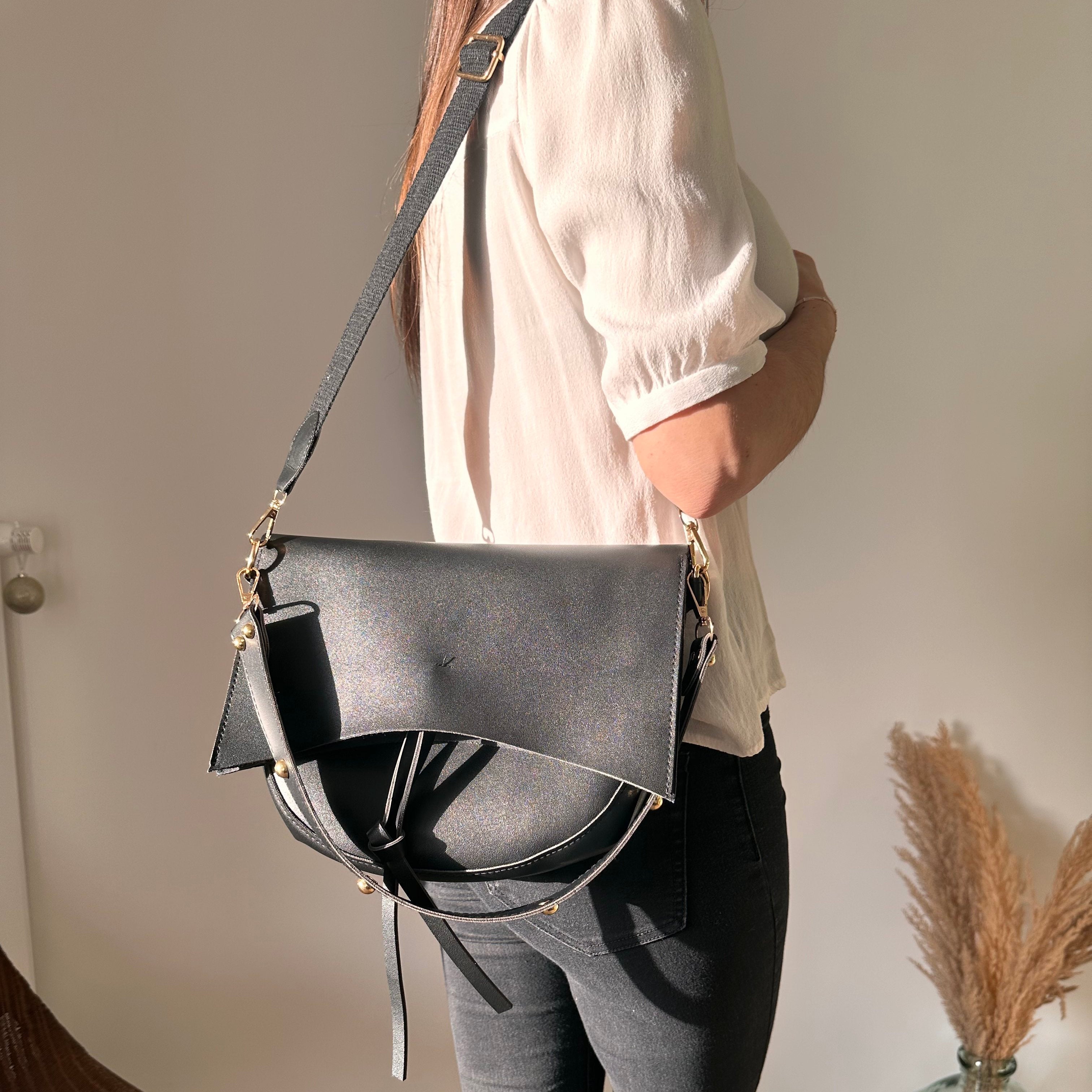 Lune | Crossbody Bag  - By Qivii
