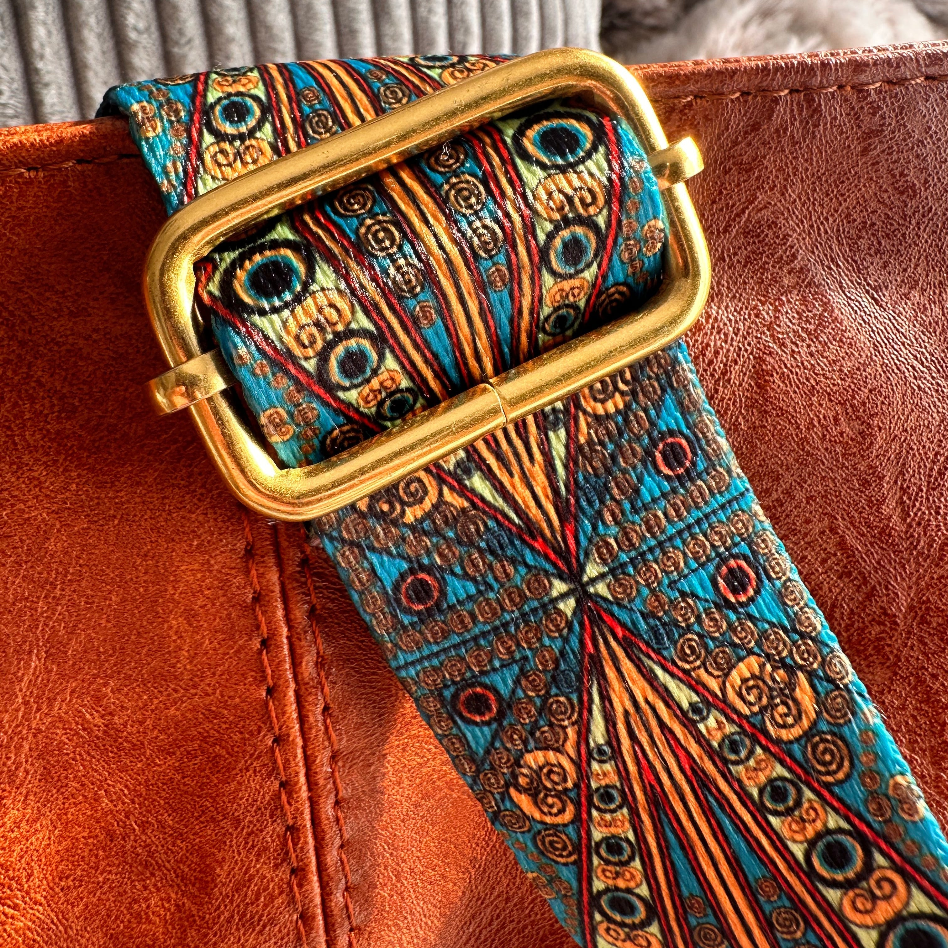 Boyah | Crossbody Bag  - By Qivii