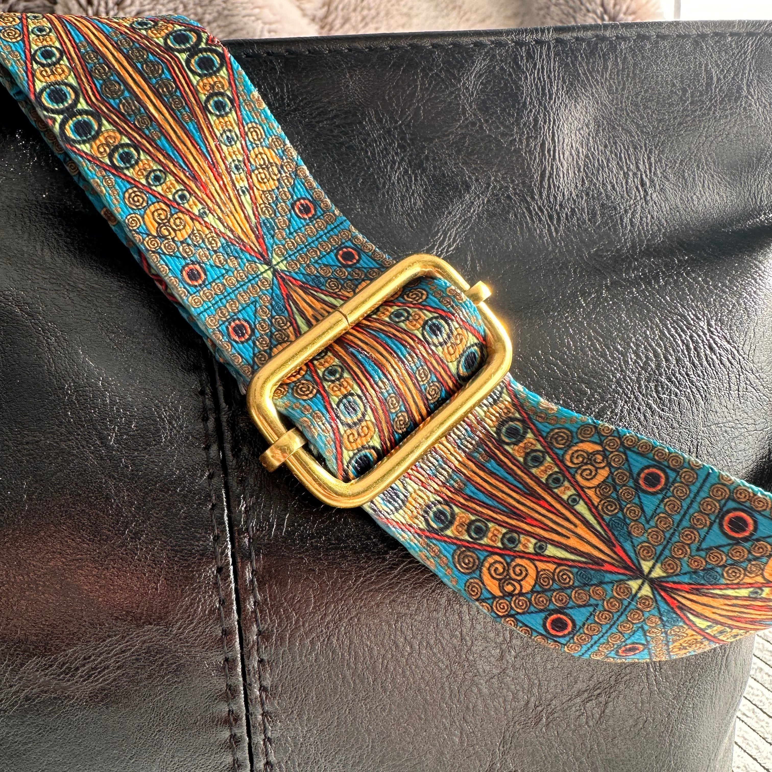 Boyah | Crossbody Bag  - By Qivii