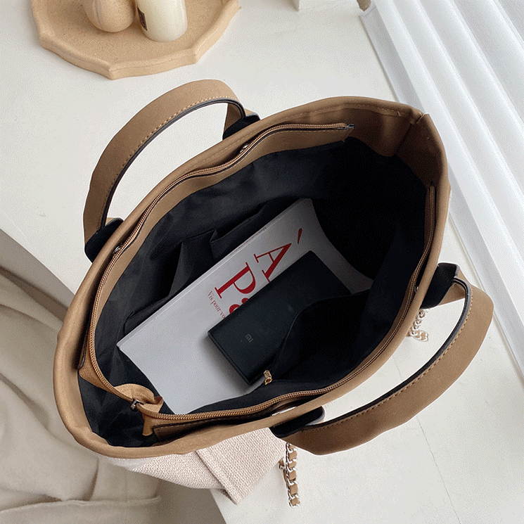 Fulla | Tote Bag  - By Qivii