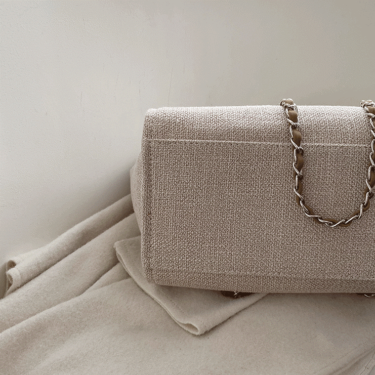 Fulla | Tote Bag  - By Qivii