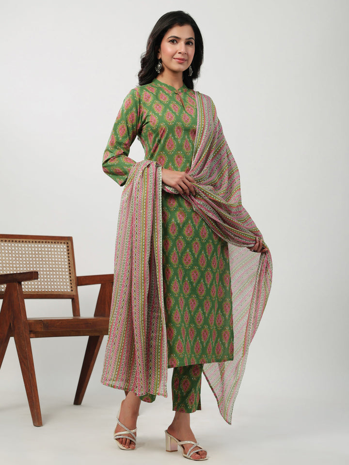 Green Cotton Ethinc Motifs Regular Kurta Set  - By Janasya