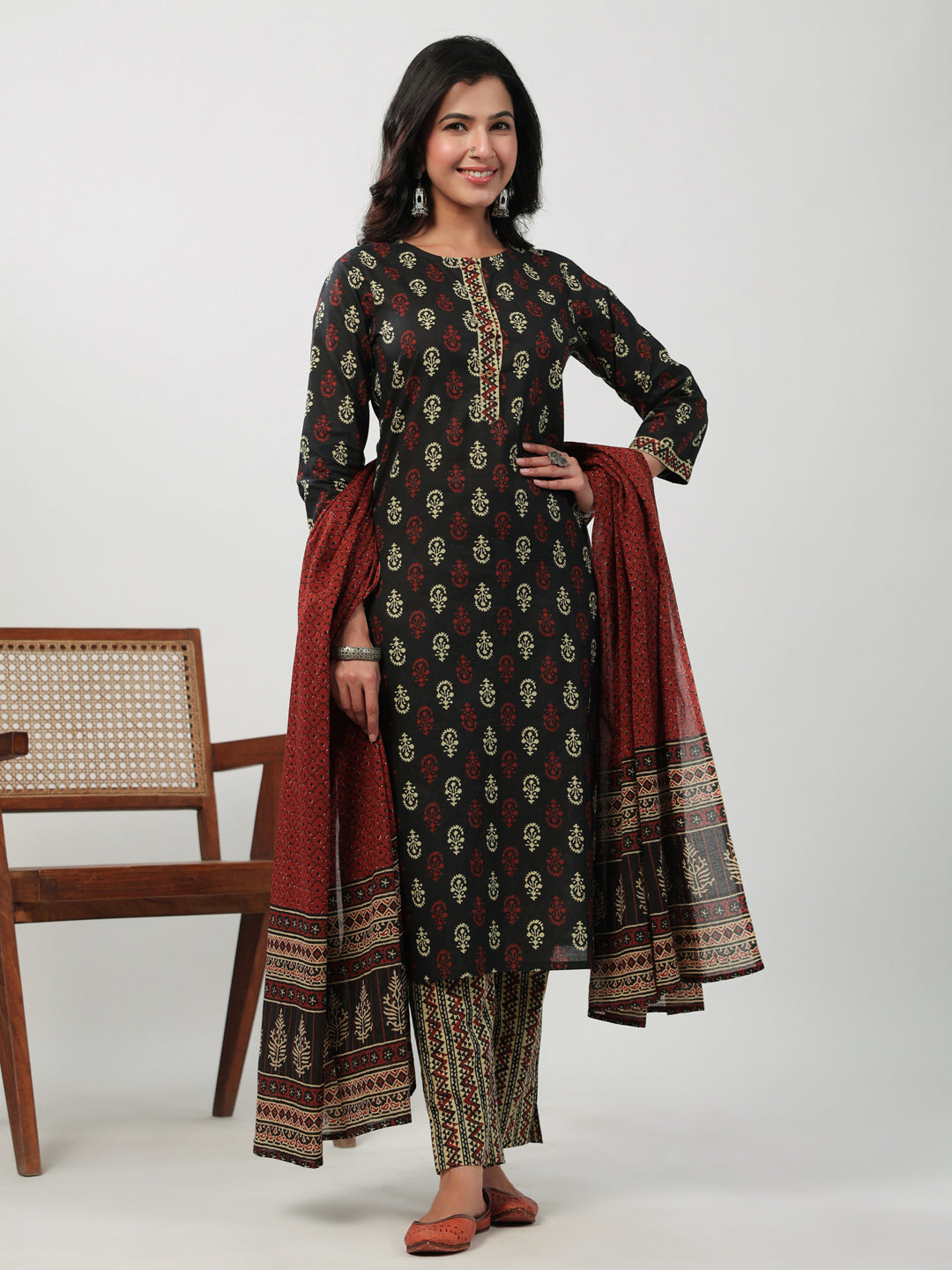 Black Cotton Ethnic Motifs Kurta Set  - By Janasya