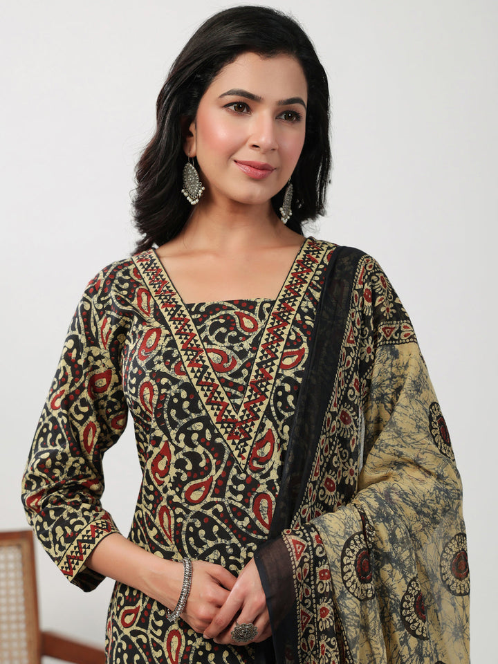 Black Cotton Batik Straight Kurta Set  - By Janasya