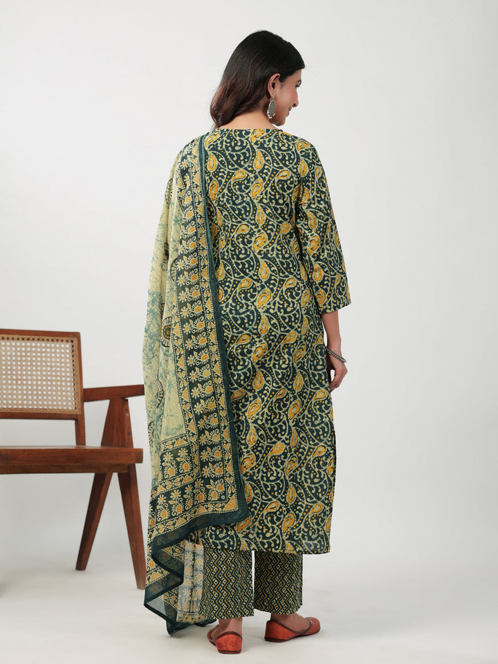 Green Cotton Batik Straight Kurta Set  - By Janasya