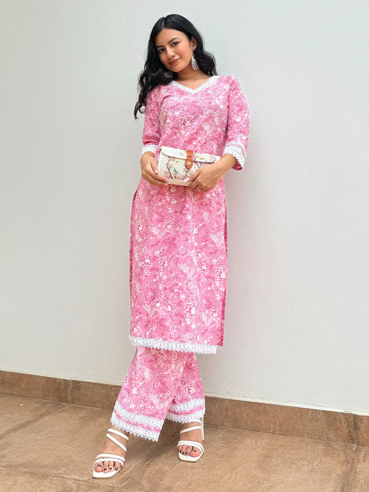 Pink Cotton Floral Regular Kurta Set  - By Janasya