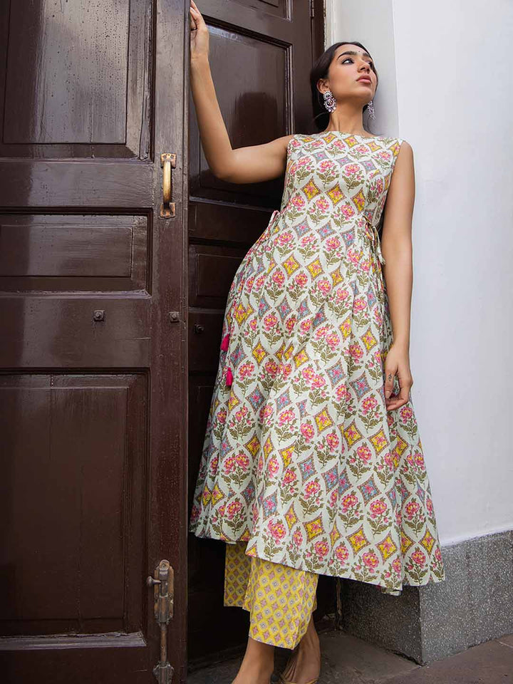 Light Green Cotton Ethnic Motif Side Pleated Kurta Set  - By Janasya