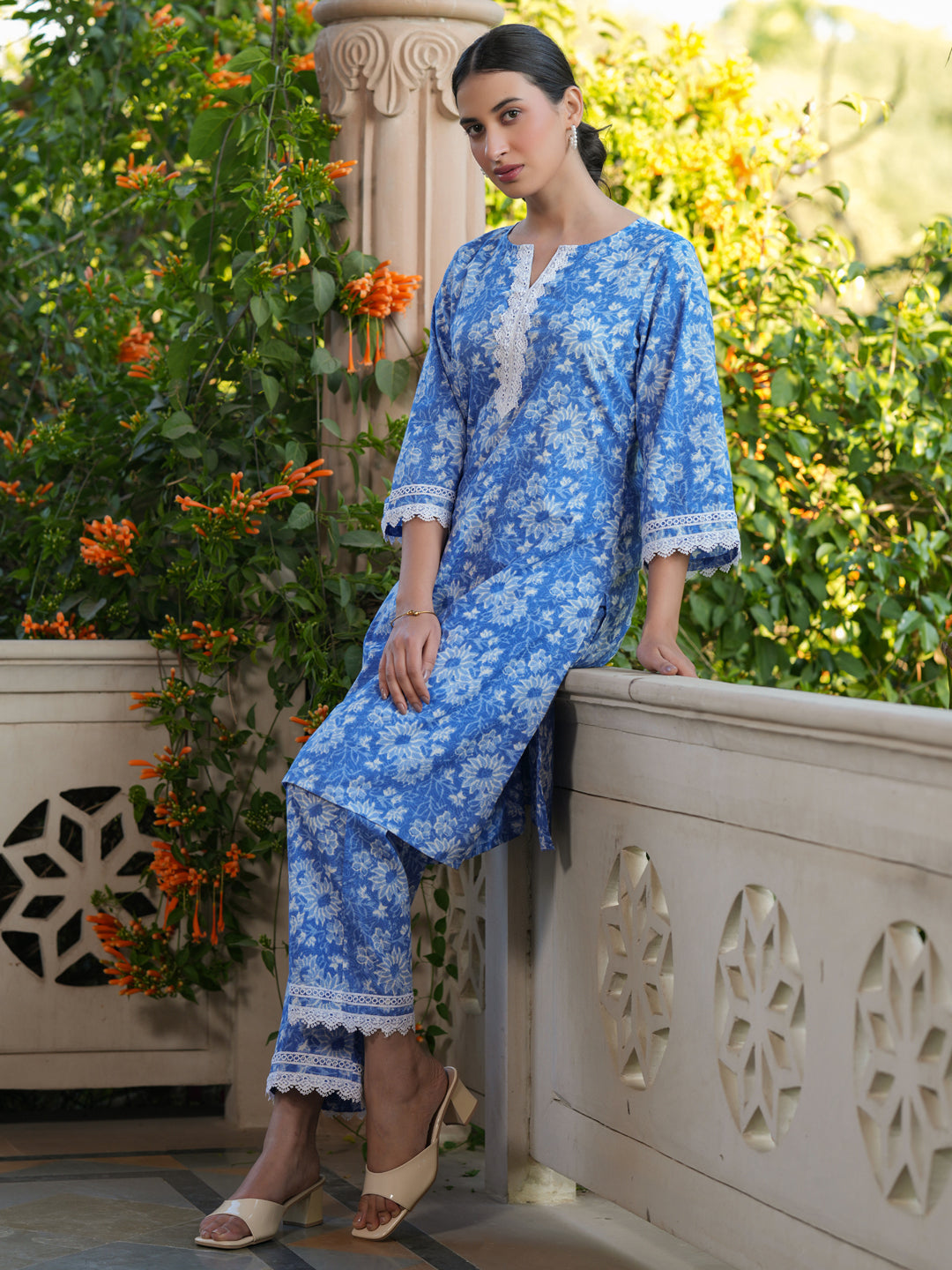 Blue Pure Cotton Floral Printed Straight Co-ord Set - qivii