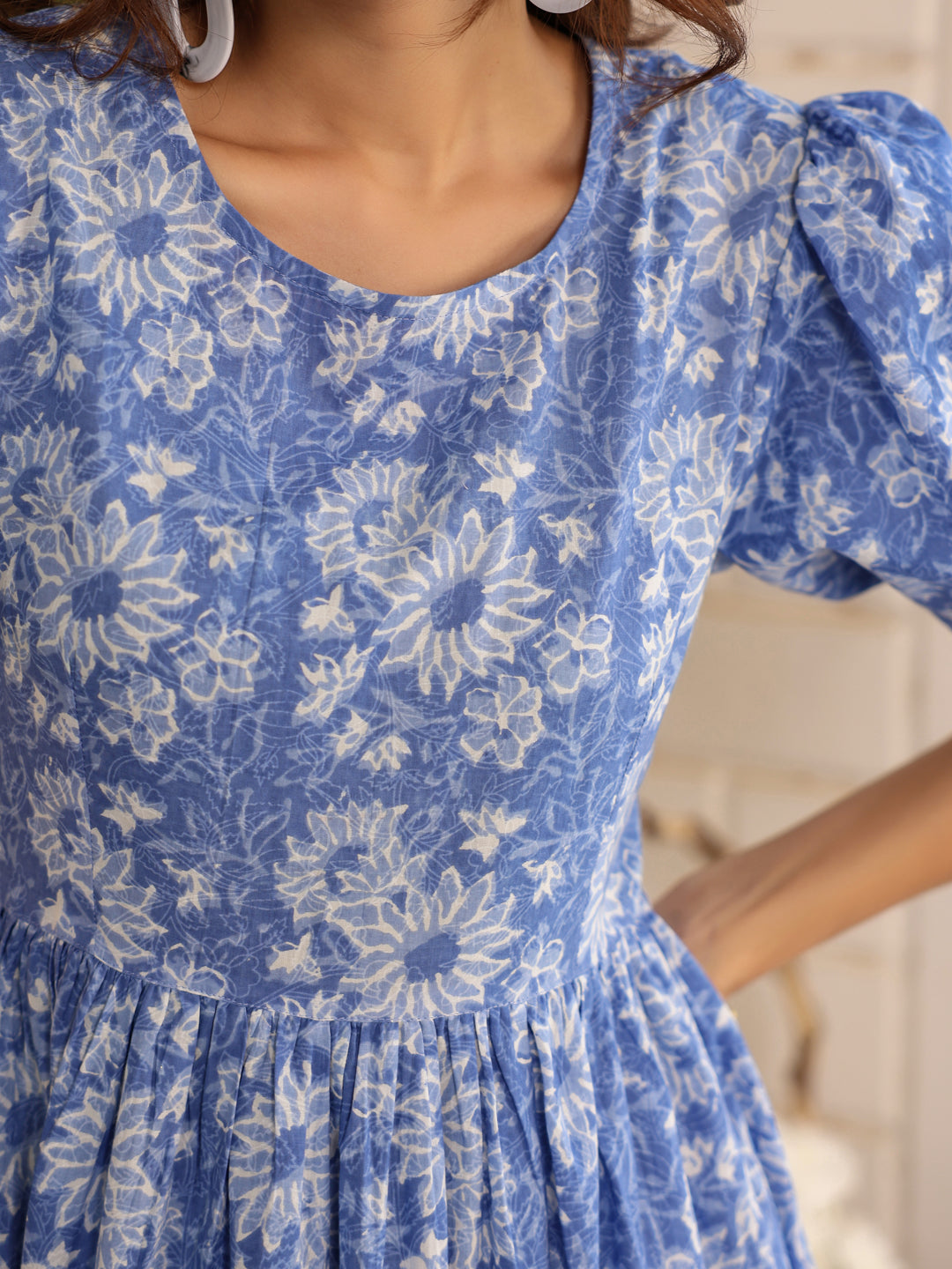 Blue Pure Cotton Floral Printed Tiered Dress - qivii