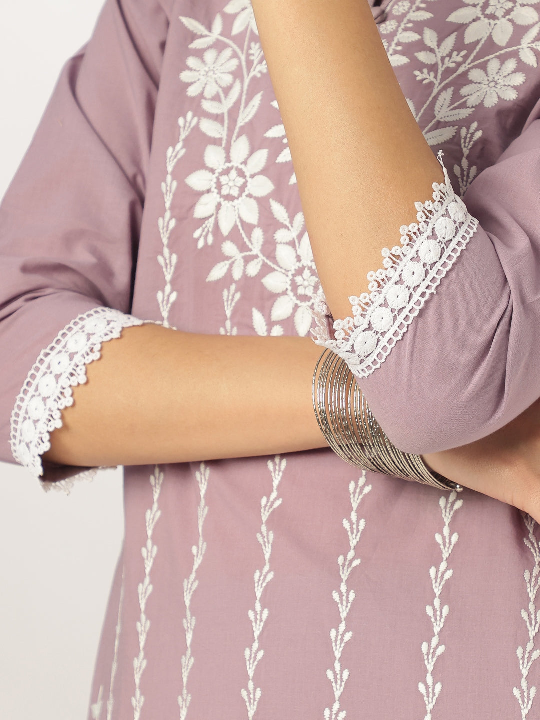 Janasya Women's Light Purple Pure Cotton Embroidered Straight Kurta Set - qivii