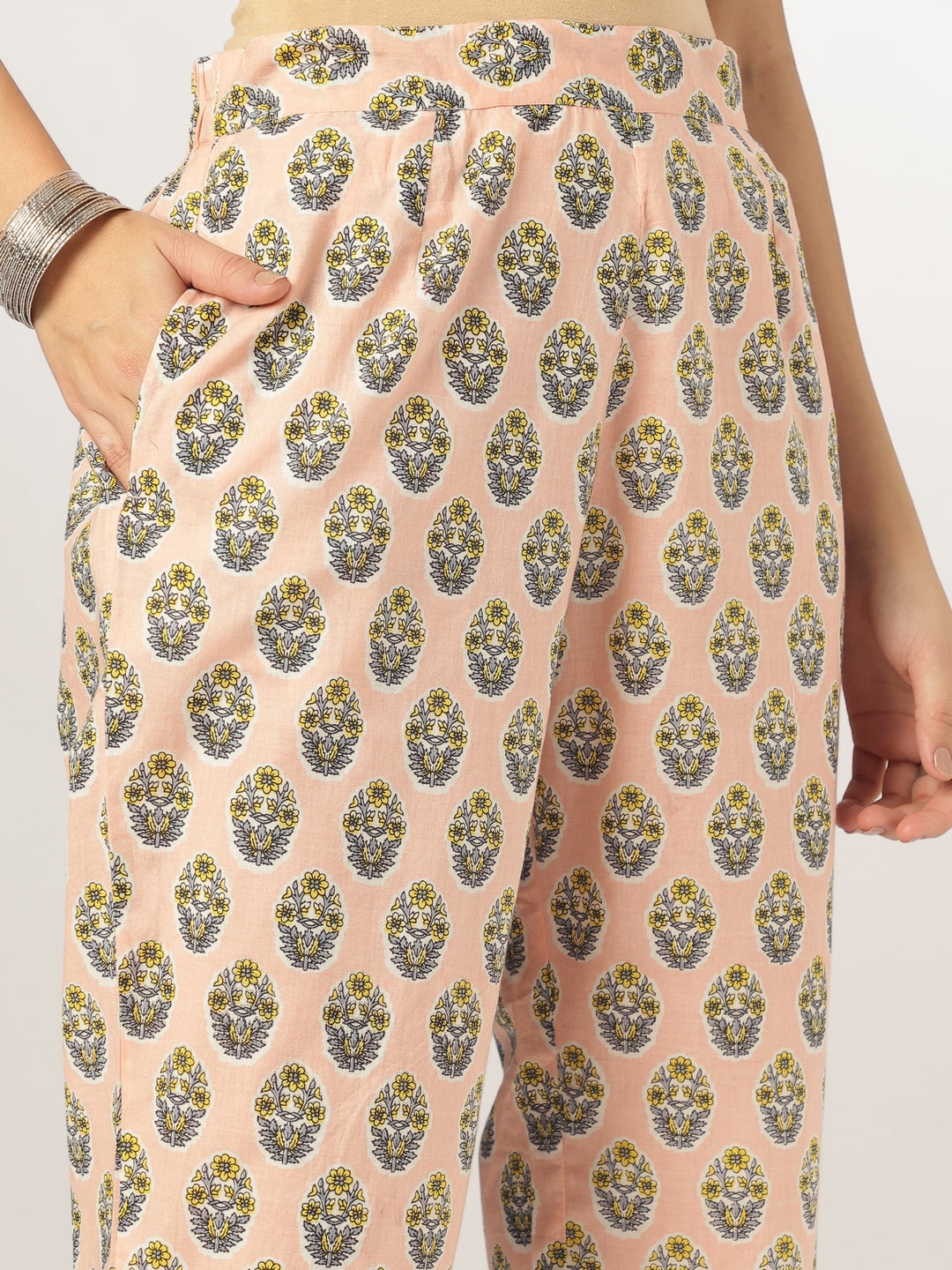 Janasya Women's Peach Pure Cotton Floral Printed A-line Kurta Set - qivii