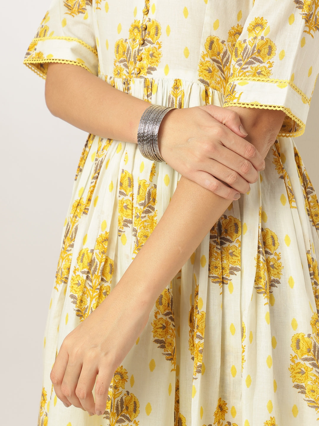 Janasya Women's Off White Pure Cotton Floral Printed A-line Kurta Set - qivii