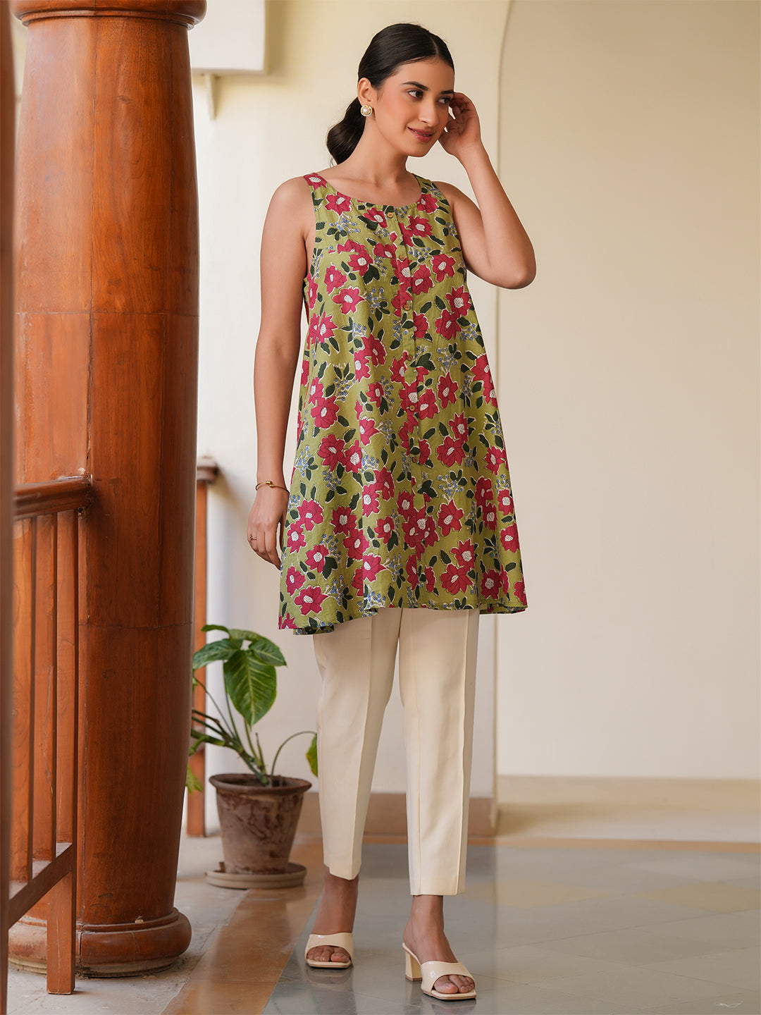 Olive Green Pure Cotton Floral Printed A-line Tunic - qivii