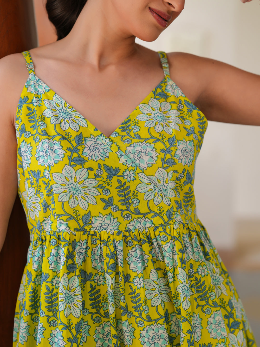 Lime Pure Cotton Floral Printed A-Line Tunic - qivii