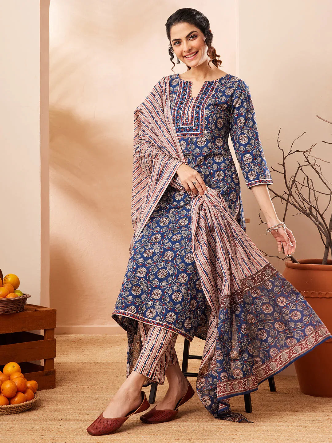 Janasya Women's Blue Pure Cotton Floral Printed Straight Kurta Set