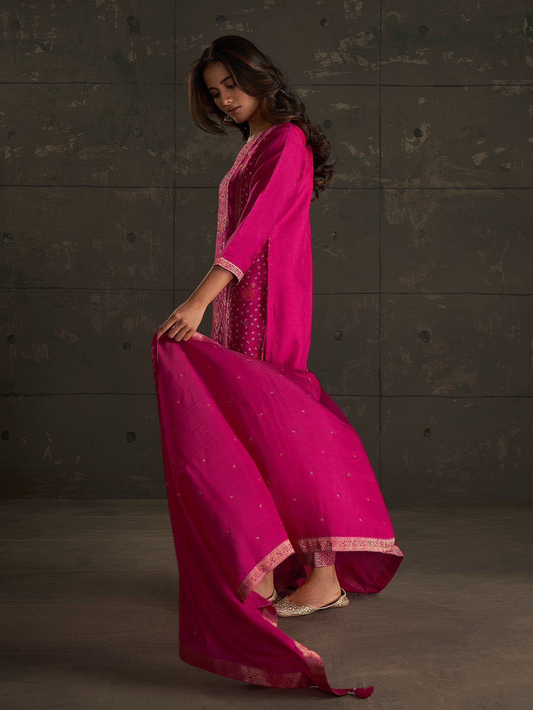 Pink Jacquard Ethnic Motifs Straight Kurta Set  - By Janasya