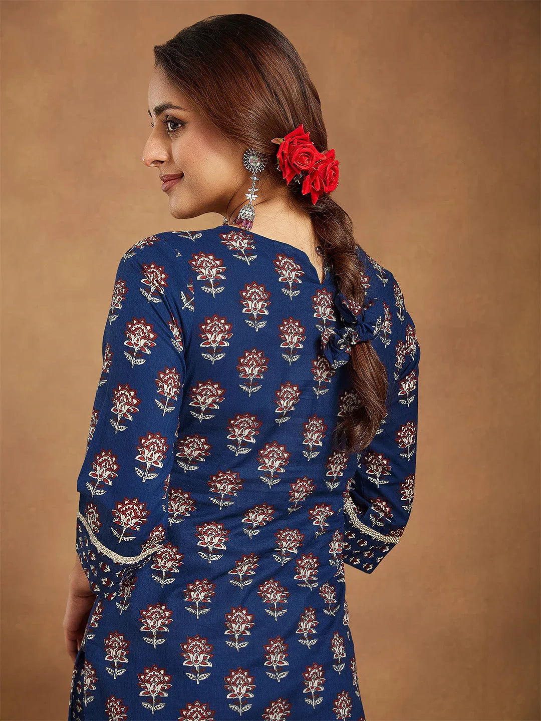 Janasya Women's Dark Blue Pure Cotton Floral Printed Straight Kurta Pant Set