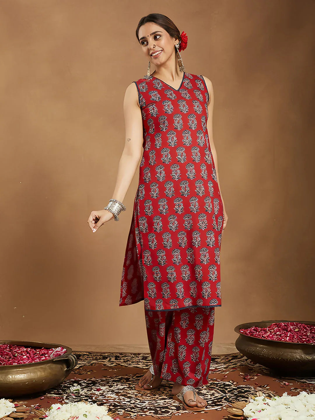 Janasya Women's Maroon Pure Cotton Floral Printed Straight Kurta Pant Set