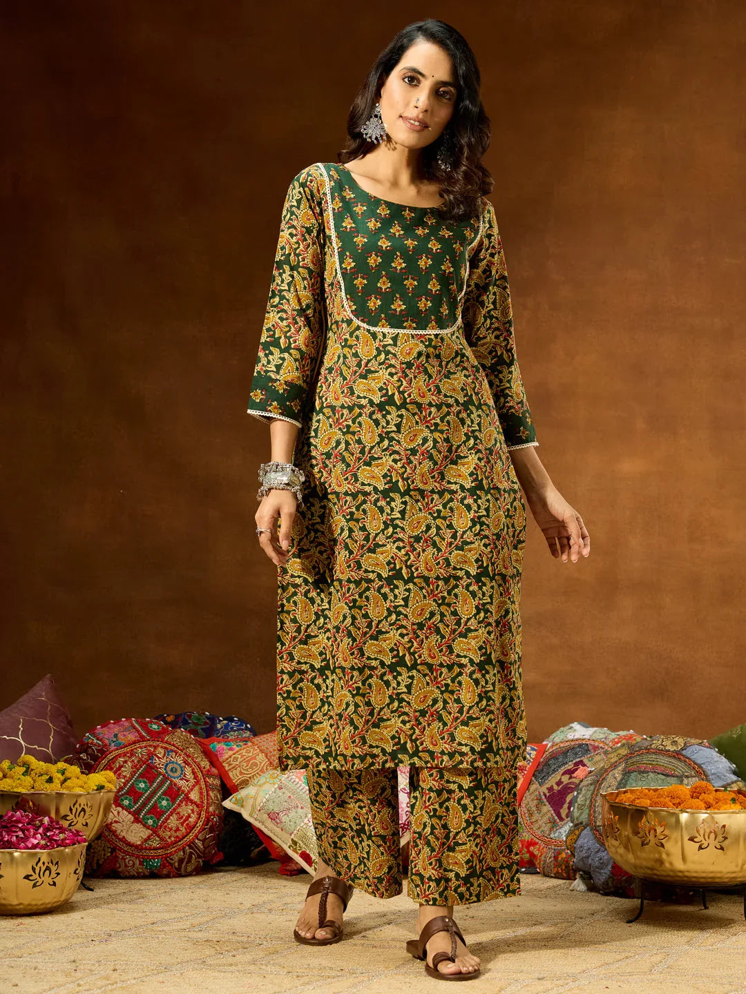 Janasya Women's Green Pure Cotton Paisley Printed Straight Kurta Pant Set