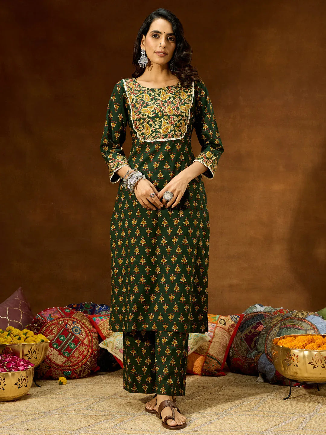 Janasya Women's Green Pure Cotton Floral Printed Straight Kurta Set