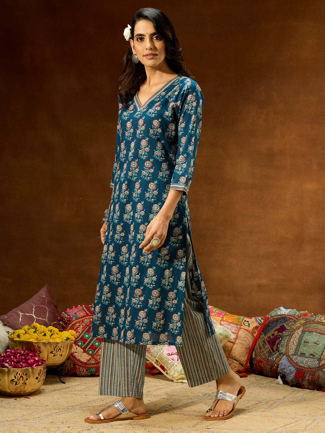 Janasya Women's Blue Pure Cotton Floral Printed Straight Kurta Pant Set - qivii