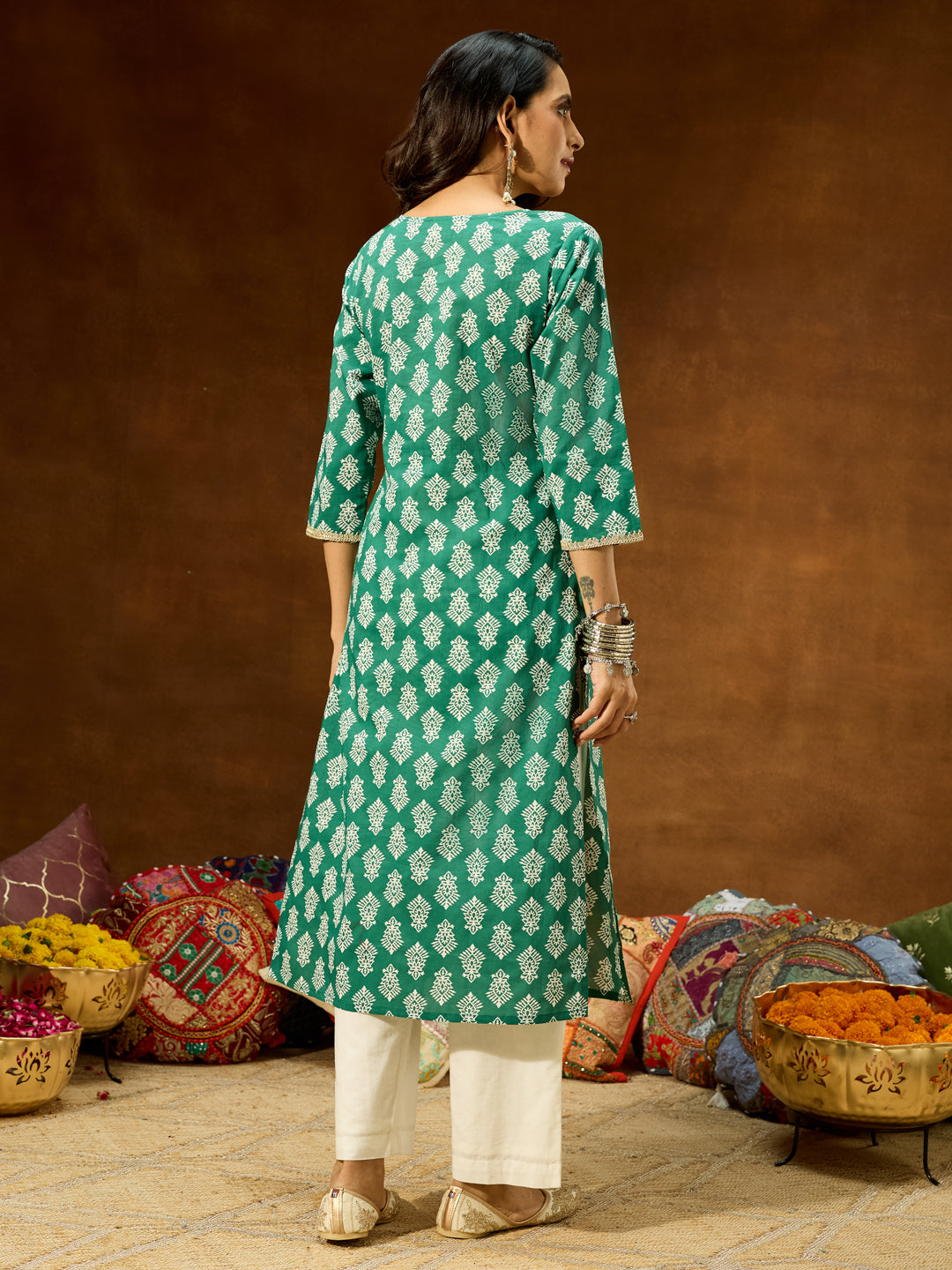 Janasya Women's Green Pure Cotton Ethnic Motifs Printed Straight Kurta - qivii