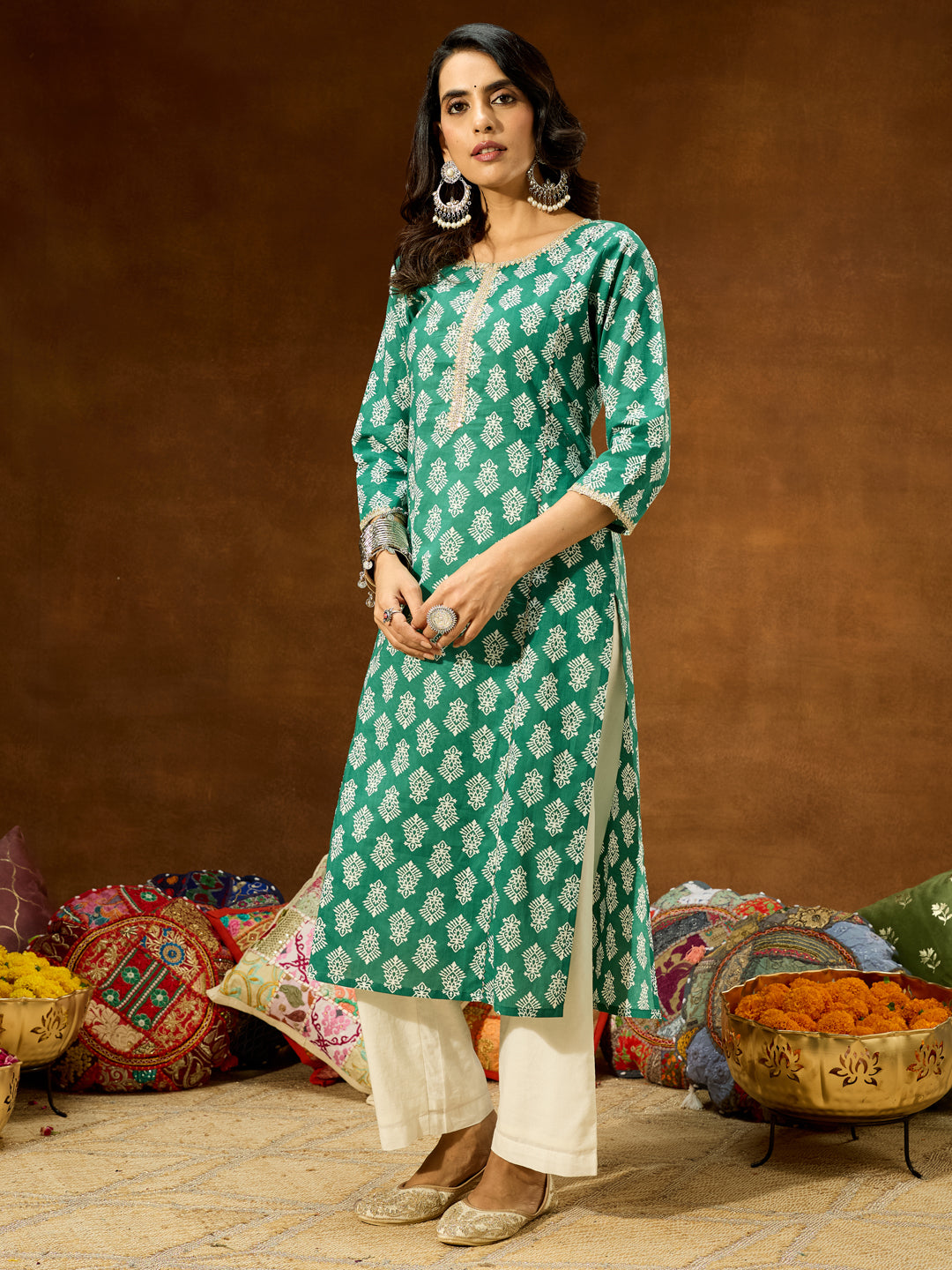 Janasya Women's Green Pure Cotton Ethnic Motifs Printed Straight Kurta - qivii