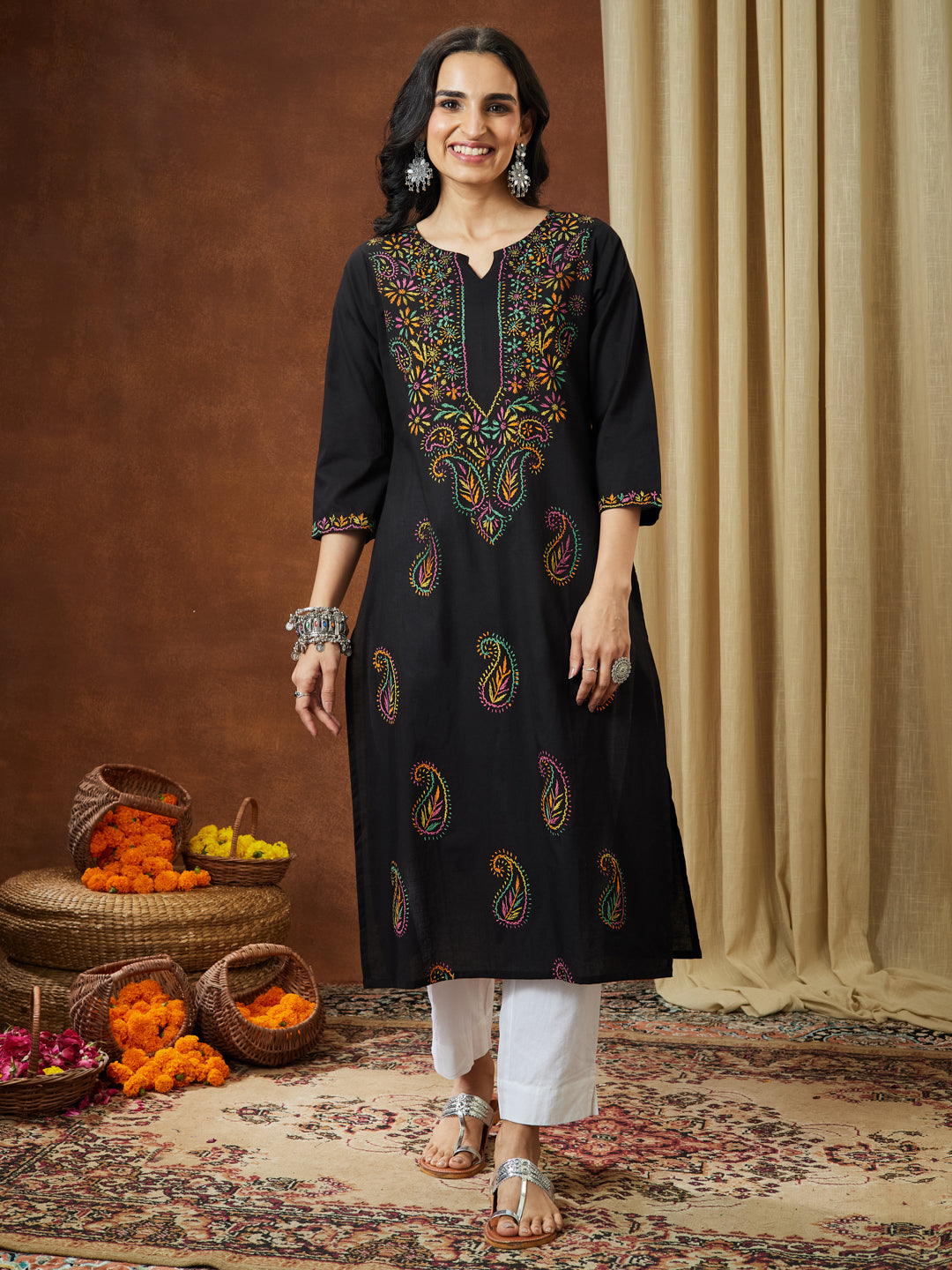 Janasya Women's Black Pure Cotton Paisley Printed Straight Kurta Set - qivii
