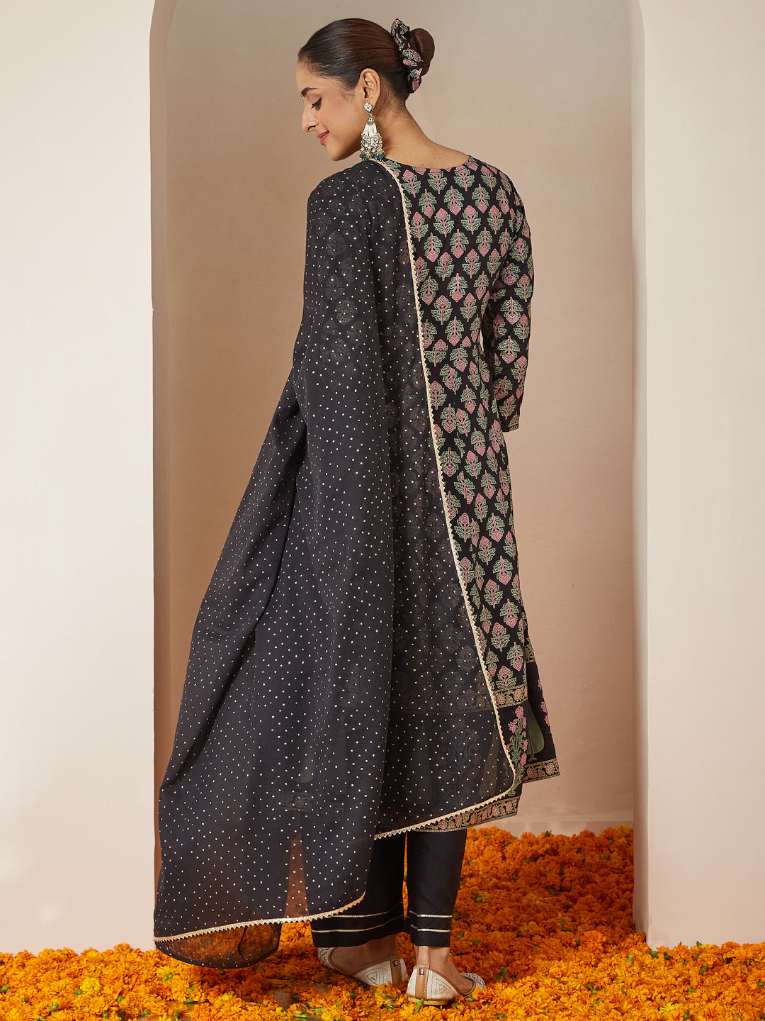 Janasya Women's Black Rayon Foil Printed Anarkali Kurta Set - qivii