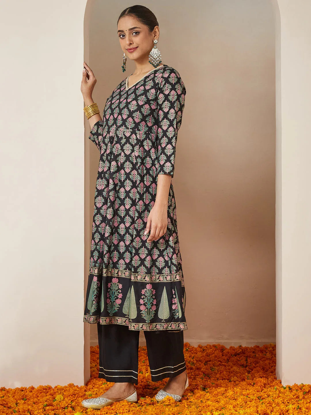 Janasya Women's Black Rayon Foil Printed Anarkali Kurta Set