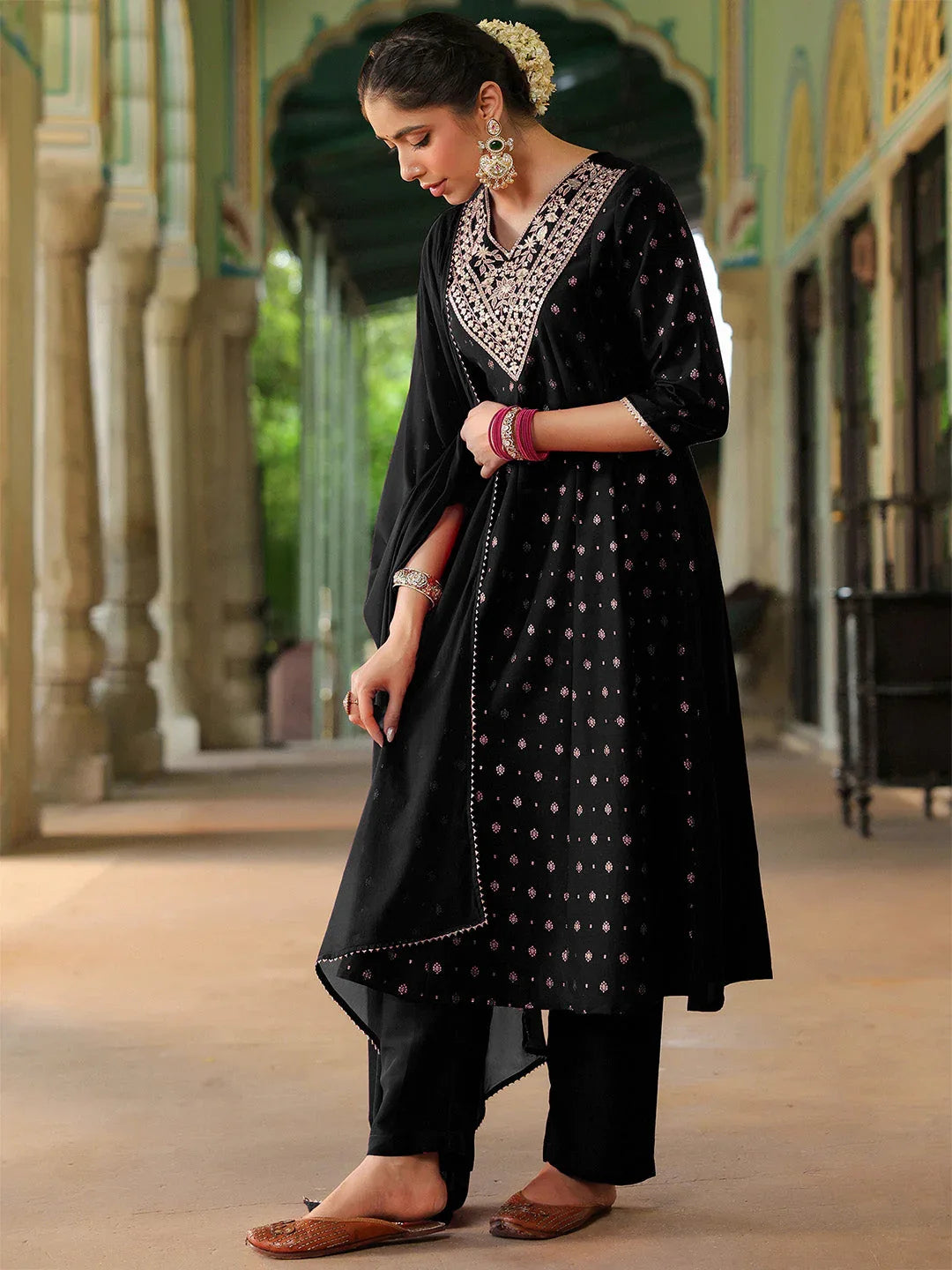 Janasya Women's Black Silk Blend Zari Yoke Embroidered Gold Printed Anarkali Kurta Set