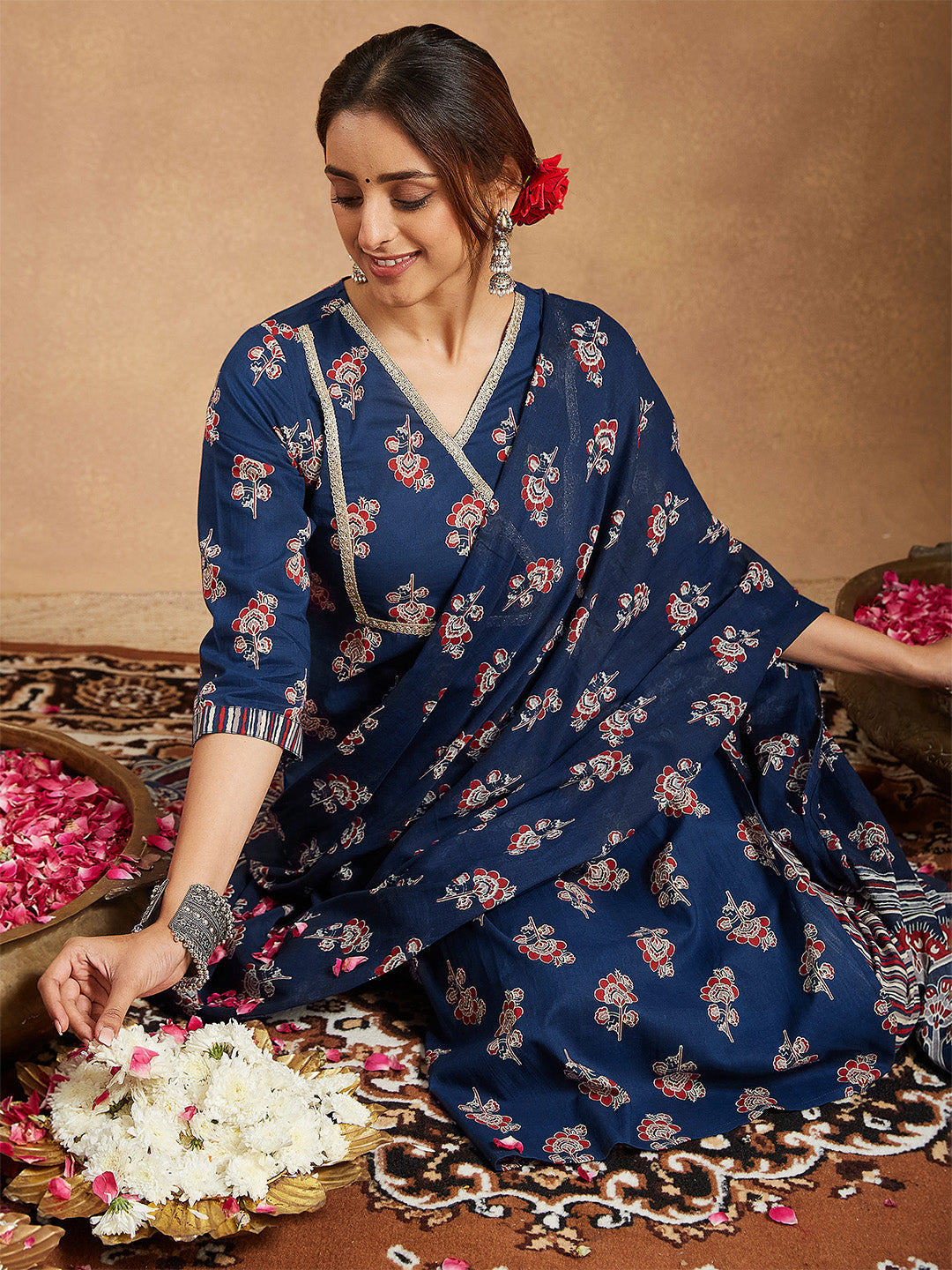 Janasya Women's Blue Pure Cotton Floral Printed Straight Kurta Set