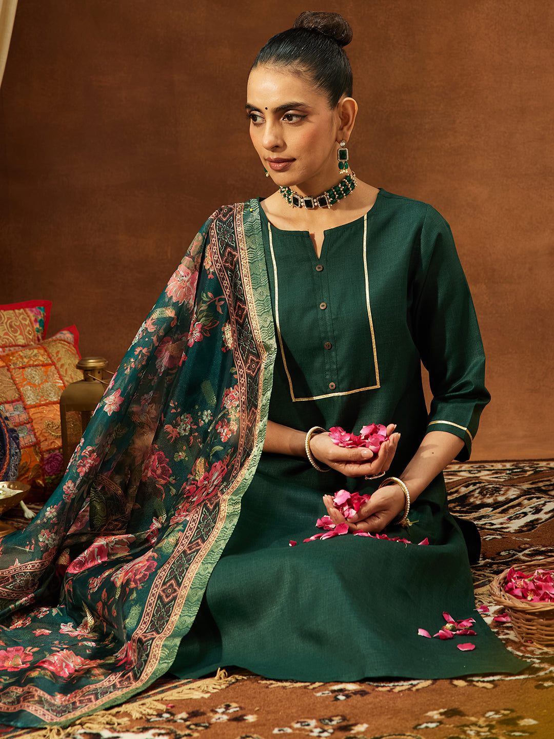 Janasya Women's Dark Green Cotton Blend Yoke Design Straight Kurta Set With Printed Dupatta - qivii