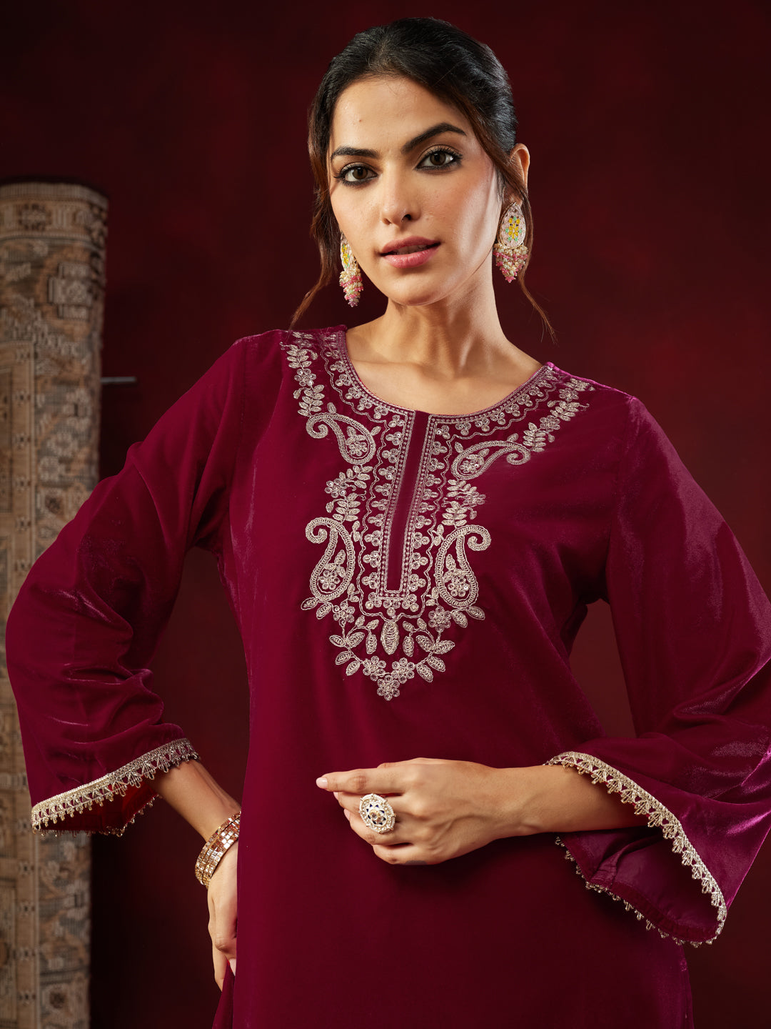 Janasya Women's Pink Velvet Zari Yoke Embroidered Straight Kurta Set