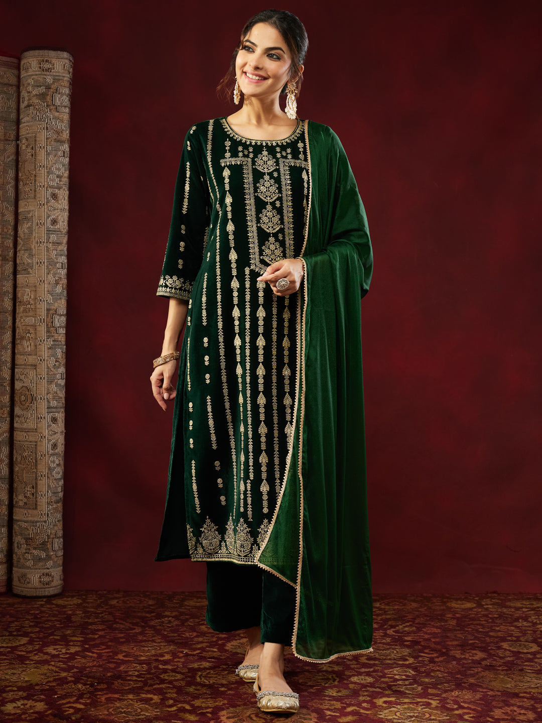 Janasya Women's Bottol Green Velvet Embellished Gold Printed Straight Kurta Set